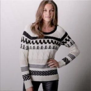 American Eagle Outfitters Sweater